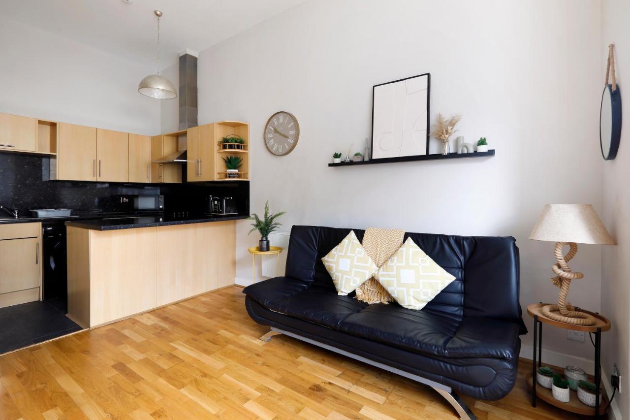 Great 2 Bedroom Apt By The Beach And Town Hove Extérieur photo